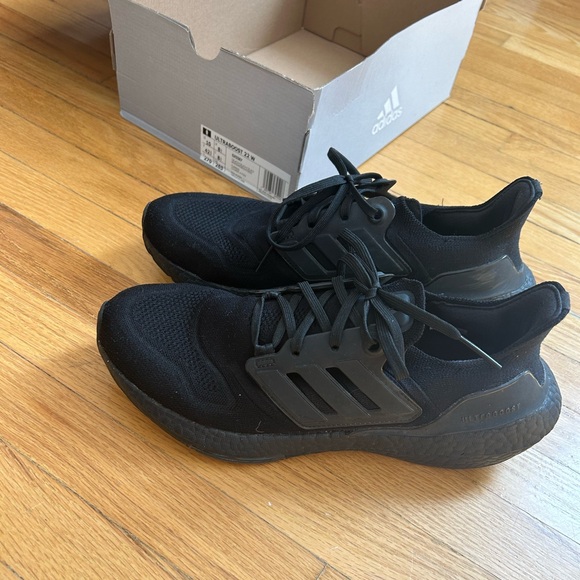 Lightly used adidas 4.0 dna ultraboost black on black running shoes - Picture 2 of 8